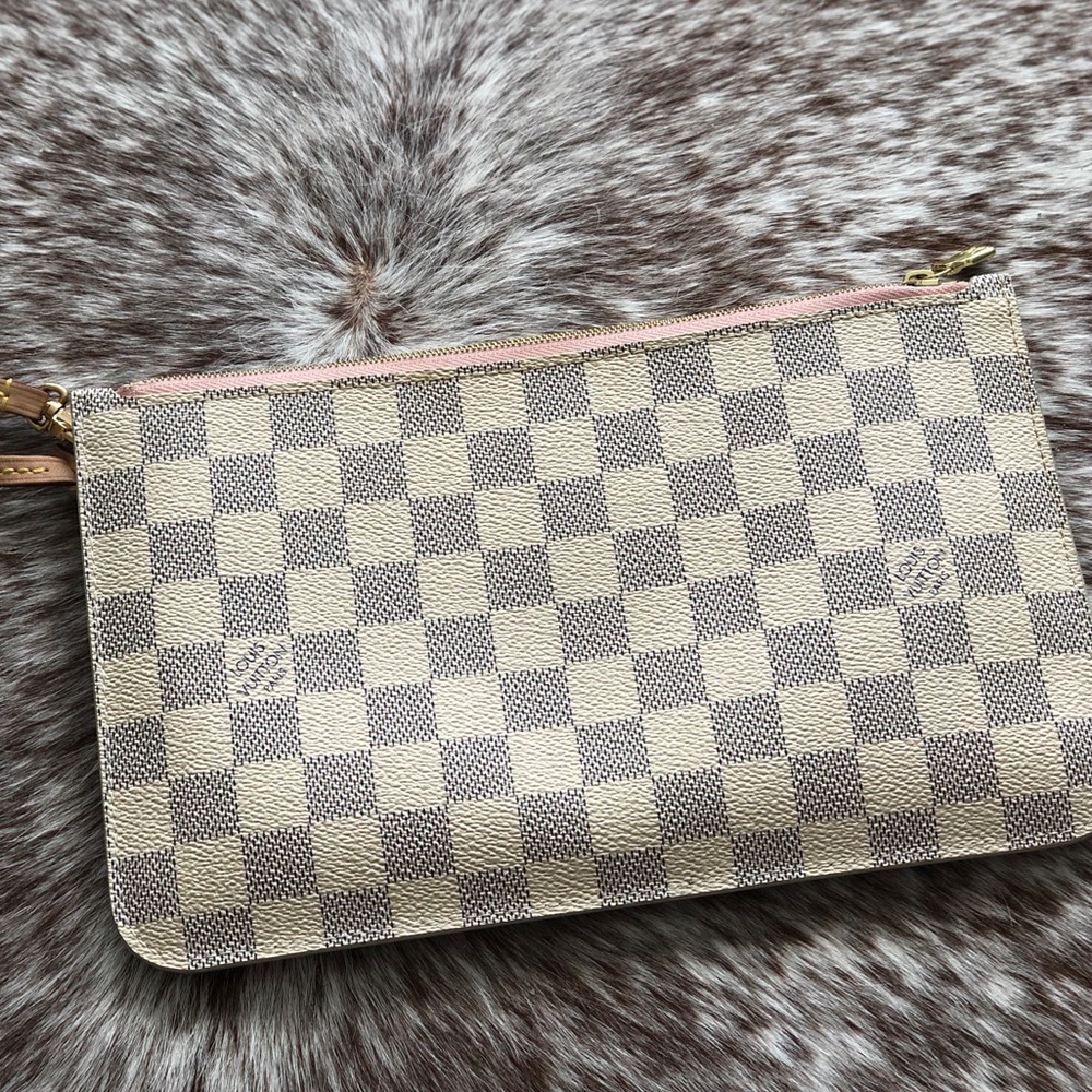 Neverfull Louis Vuitton Pochette
